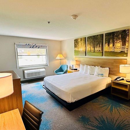 Days Inn & Suites By Wyndham Wynne Εξωτερικό φωτογραφία