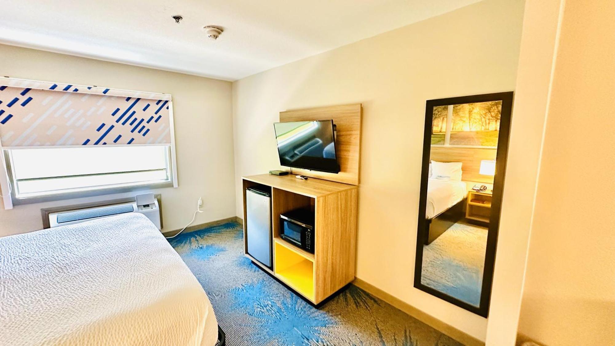 Days Inn & Suites By Wyndham Wynne Εξωτερικό φωτογραφία