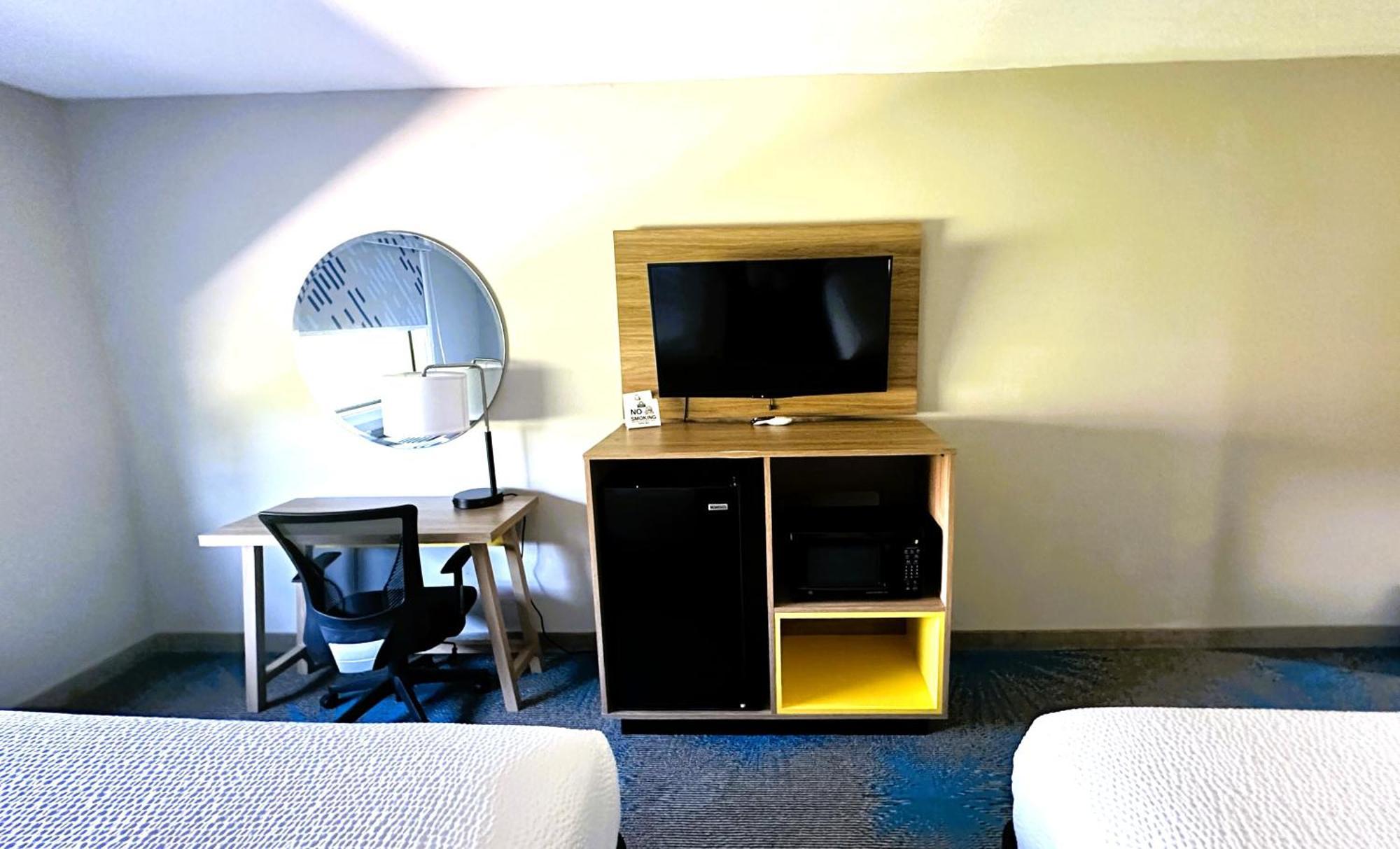 Days Inn & Suites By Wyndham Wynne Εξωτερικό φωτογραφία