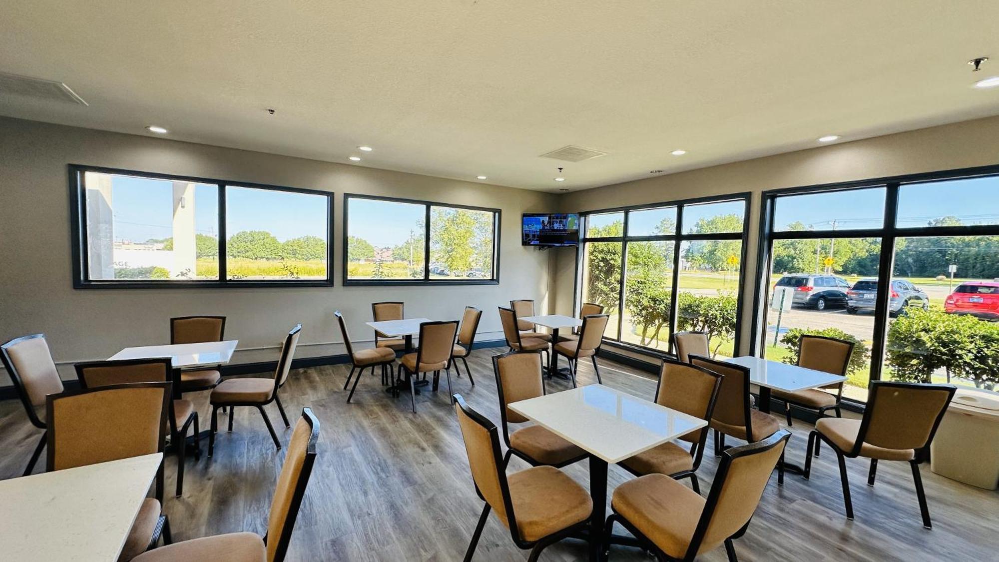 Days Inn & Suites By Wyndham Wynne Εξωτερικό φωτογραφία