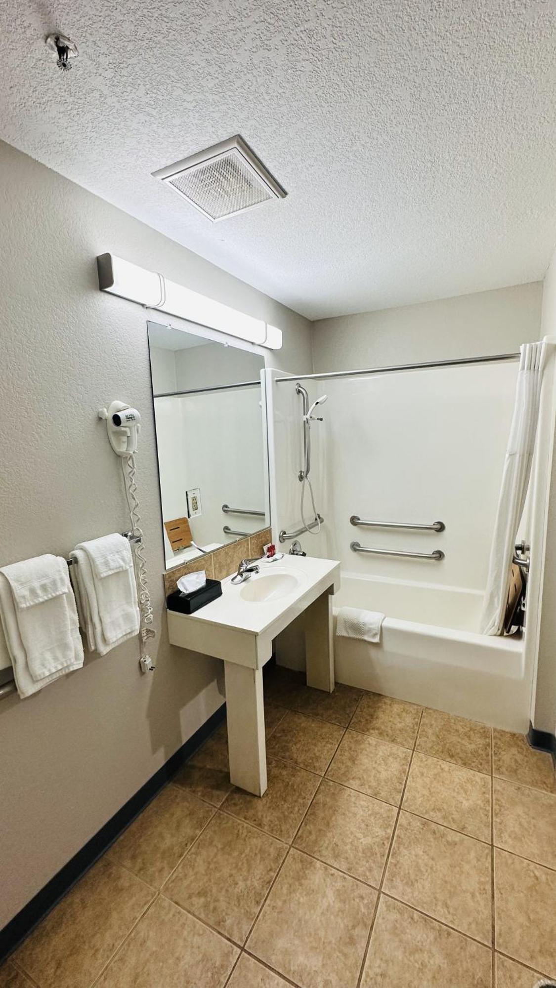Days Inn & Suites By Wyndham Wynne Δωμάτιο φωτογραφία