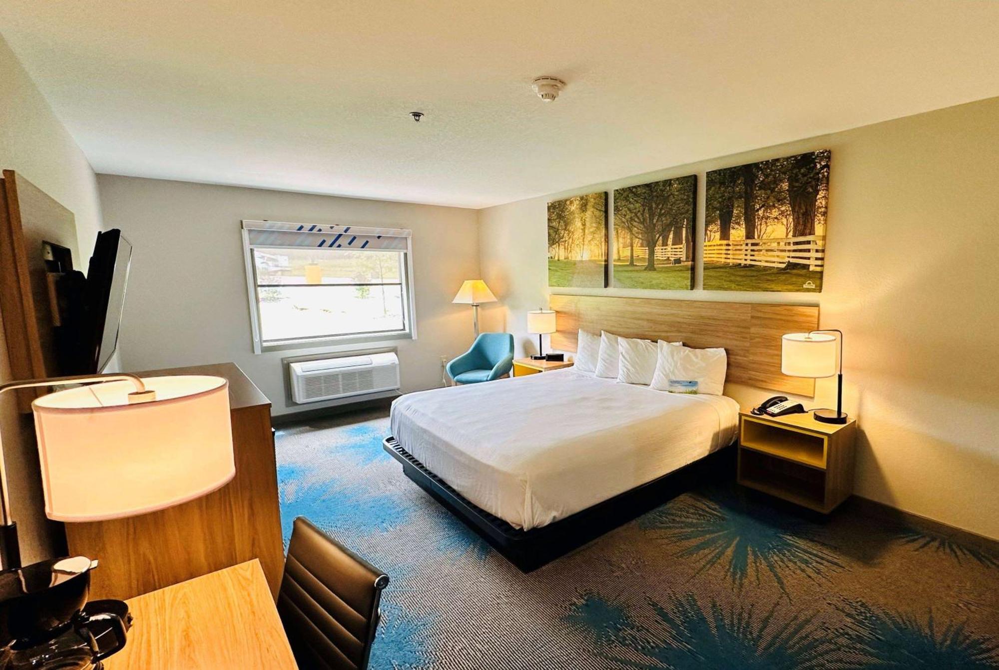 Days Inn & Suites By Wyndham Wynne Εξωτερικό φωτογραφία