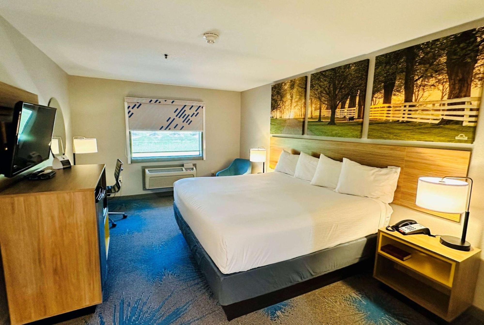 Days Inn & Suites By Wyndham Wynne Εξωτερικό φωτογραφία