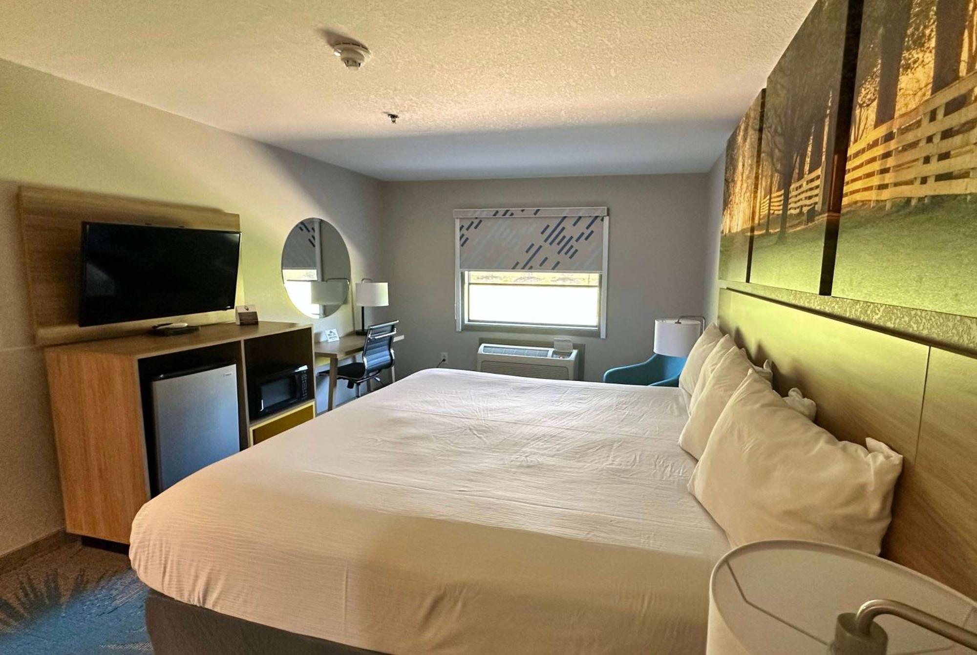 Days Inn & Suites By Wyndham Wynne Εξωτερικό φωτογραφία